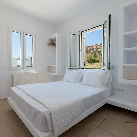 La Chapelle Ouest * Ájosz Romanósz