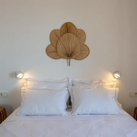 La Chapelle Ouest Nyaraló Ájosz Romanósz