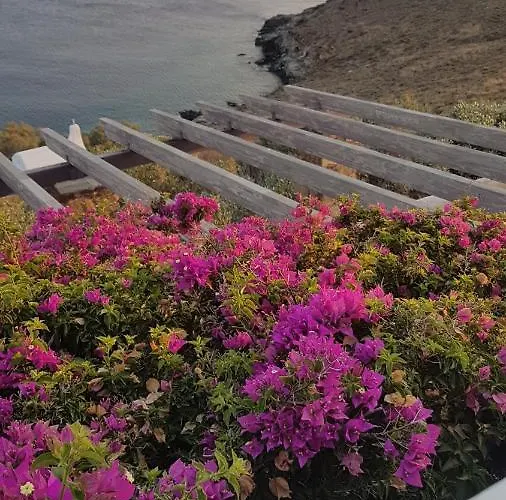 La Chapelle Ouest * Agios Romanos